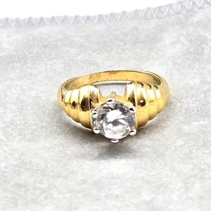 Vintage Lind Ladies Ring 14kt HGE Gold Plated White Faceted Stone Size 7 Prongs
